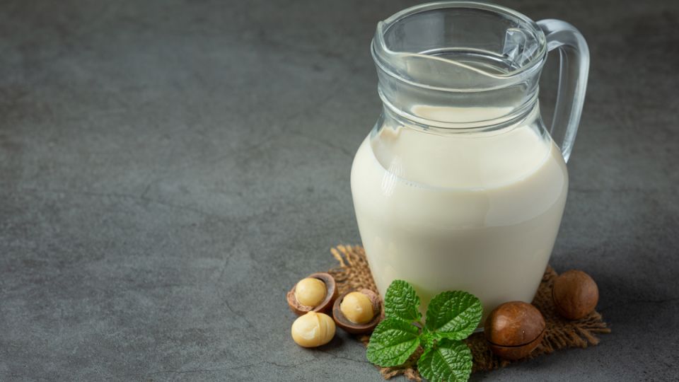 Домашняя ряженка: нежнее и вкуснее магазинной — простой рецепт на каждый день Домашняя ряженка: нежнее и вкуснее магазинной — простой рецепт на каждый день