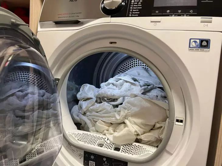      2 :  ,    