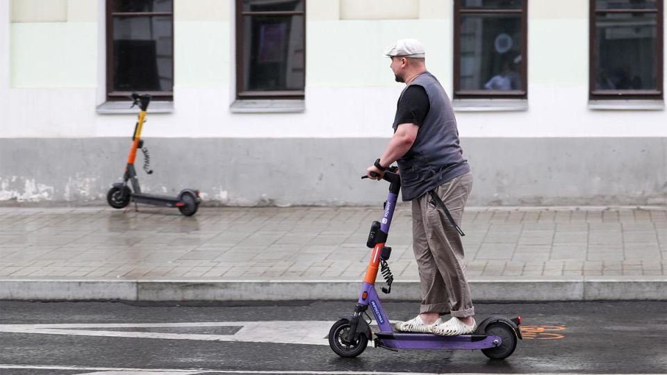     :   2025 
