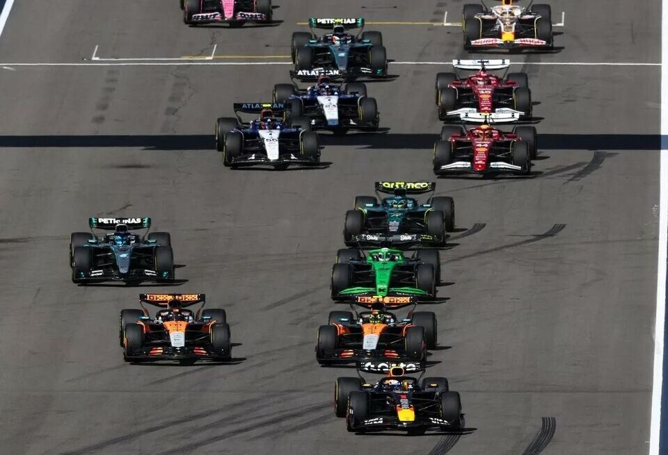   : McLaren    