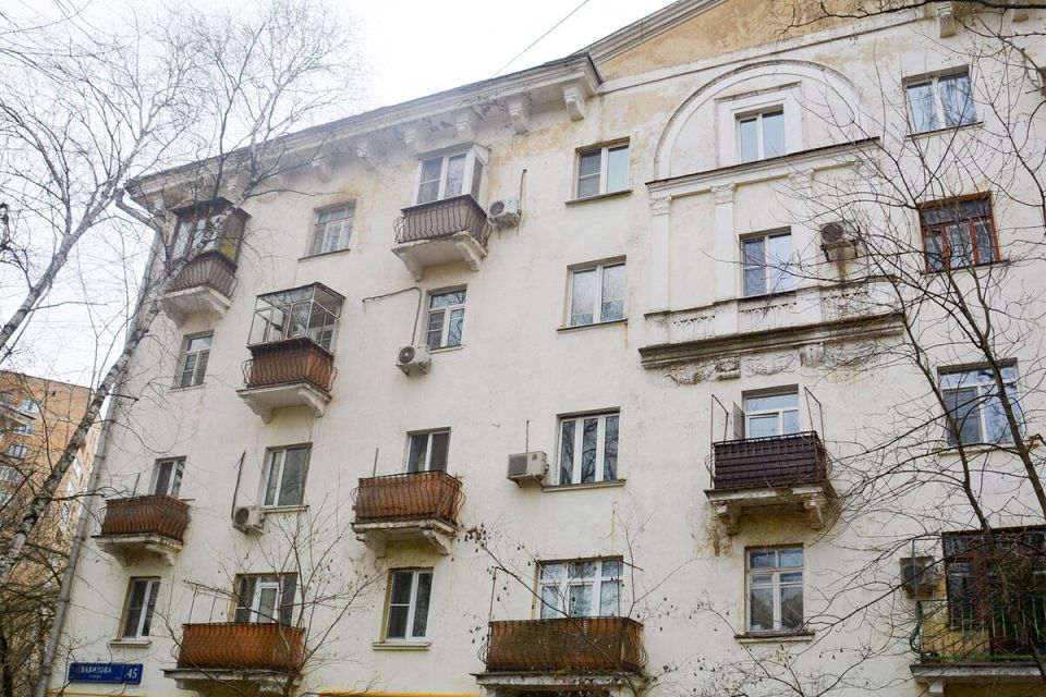 Как цвет балкона может стать причиной штрафов: важные нюансы, о которых стоит знать