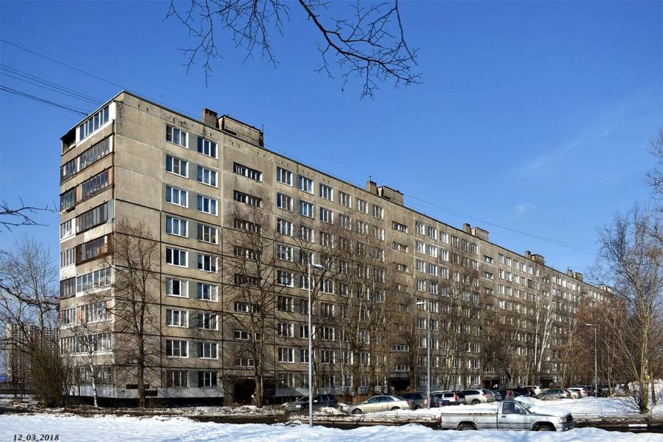 Покупка брежневки в 2025 году: что нужно знать о юридических нюансах и рисках