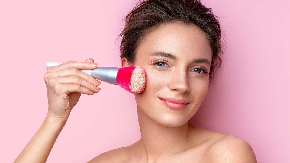 Разбилась любимая пудра? С этим лайфхаком вы «реанимируете» ее в два счета