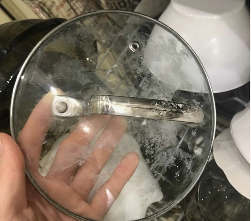 Секреты идеальной чистоты в посудомоечной машине: как избавиться от разводов и пятен