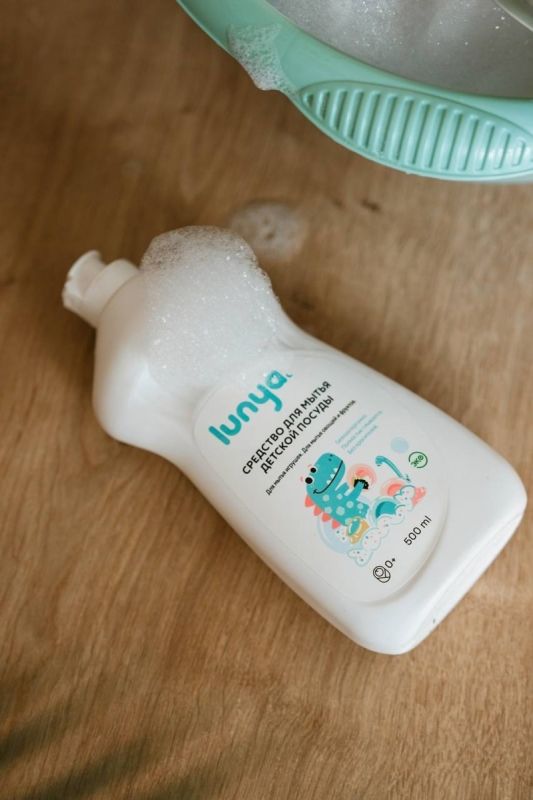 Безопасность на первом месте: средство для мытья детской посуды Lunya