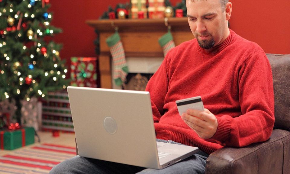 Как встретить Новый год с минимальными затратами и избежать долгов в январе