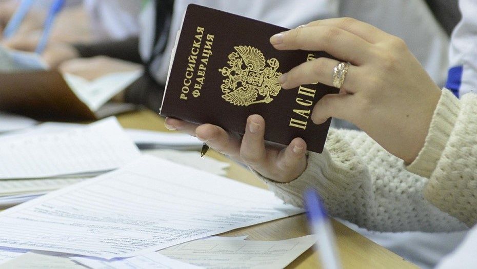 Смена фамилии после развода: законные пути и шаги для женщин в 2025 году