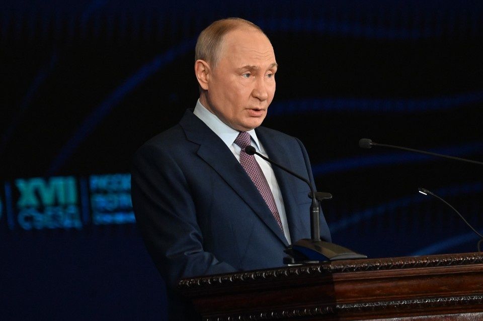 Чиновники под угрозой штрафов: нововведения Путина касаются ответственности за игнорирование решений