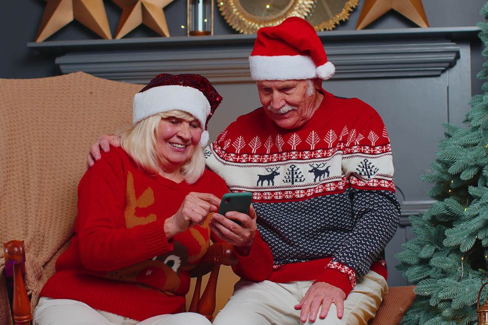 Материалы для пенсионеров: как и когда получат выплаты в декабре