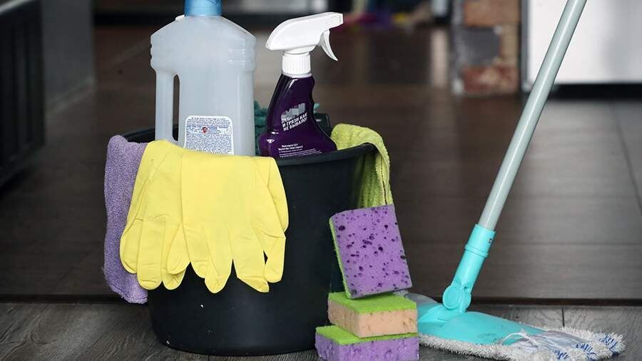 Скрытые опасности: как привычные чистящие средства угрожают здоровью