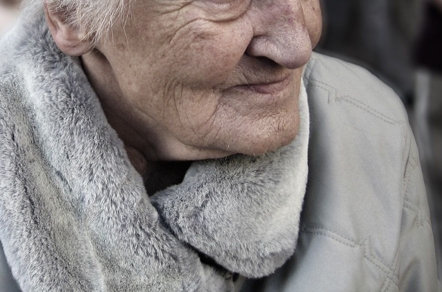 Пенсионеры Санкт-Петербурга получают цифровое удостоверение: новый шаг к комфорту