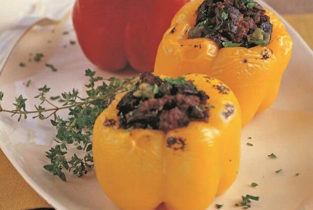 Фаршированный перец по-неаполитански: вкус, который объединяет