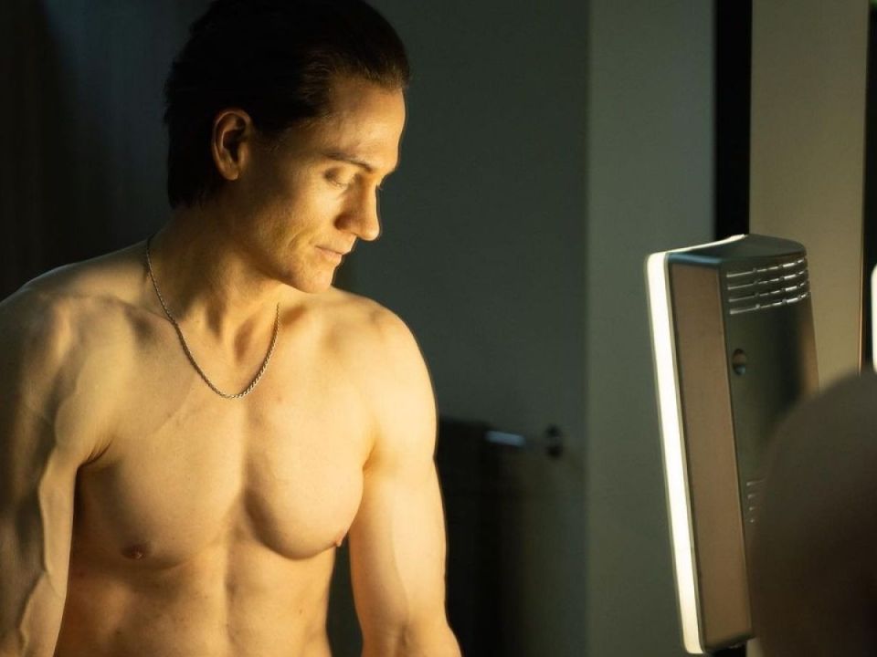 Как Брайан Джонсон в 50 лет снова обрел молодость