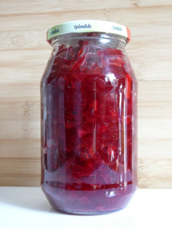 Пикантный салат из свеклы и перца: идеальный рецепт для зимних заготовок