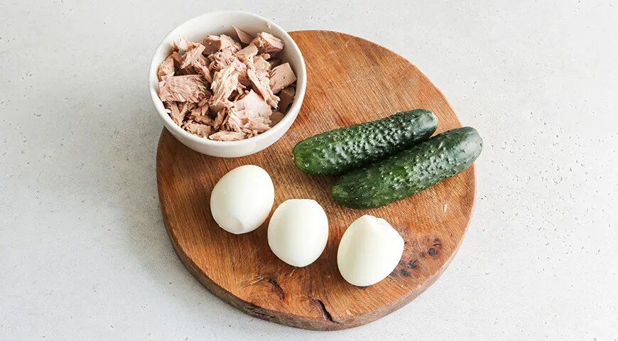 Тунцовый салат: легкий и вкусный рецепт для любой трапезы