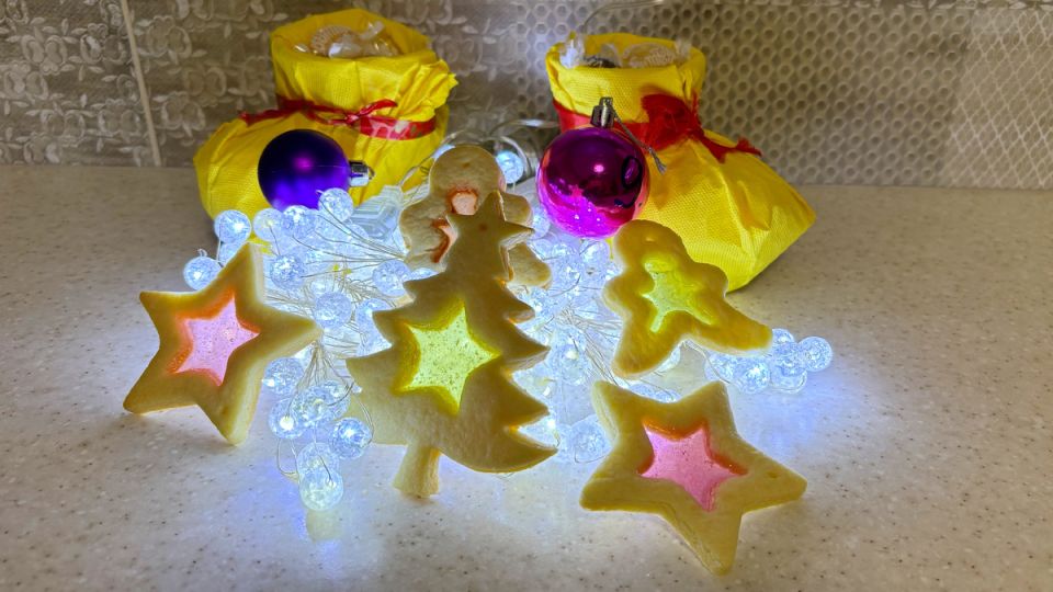 Создаем рождественские пряники с витражами