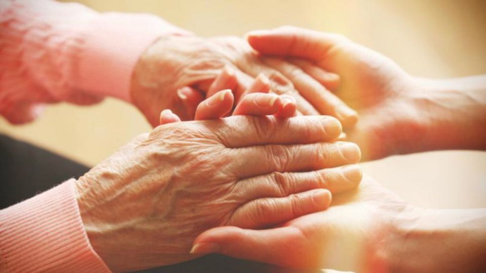значительные изменения в уходе за пожилыми: что ждет россиян с 2027 года