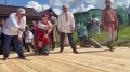 Раис Татарстана попробовал силы в традиционных русских играх на празднике Каравон