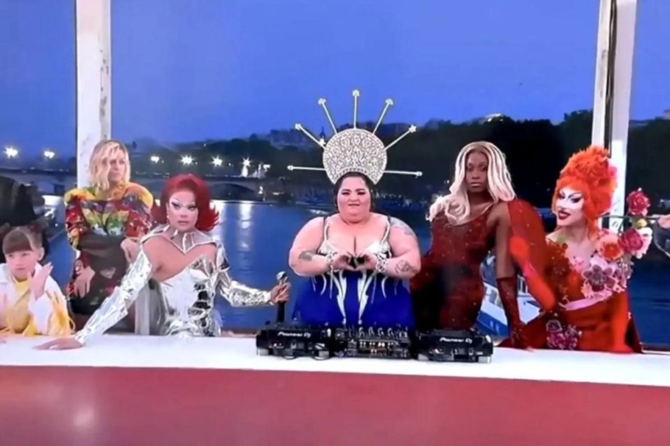  :    :       