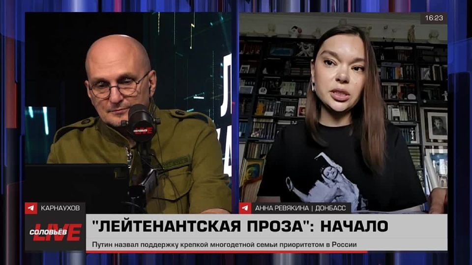 ܨLIVE.           (     )