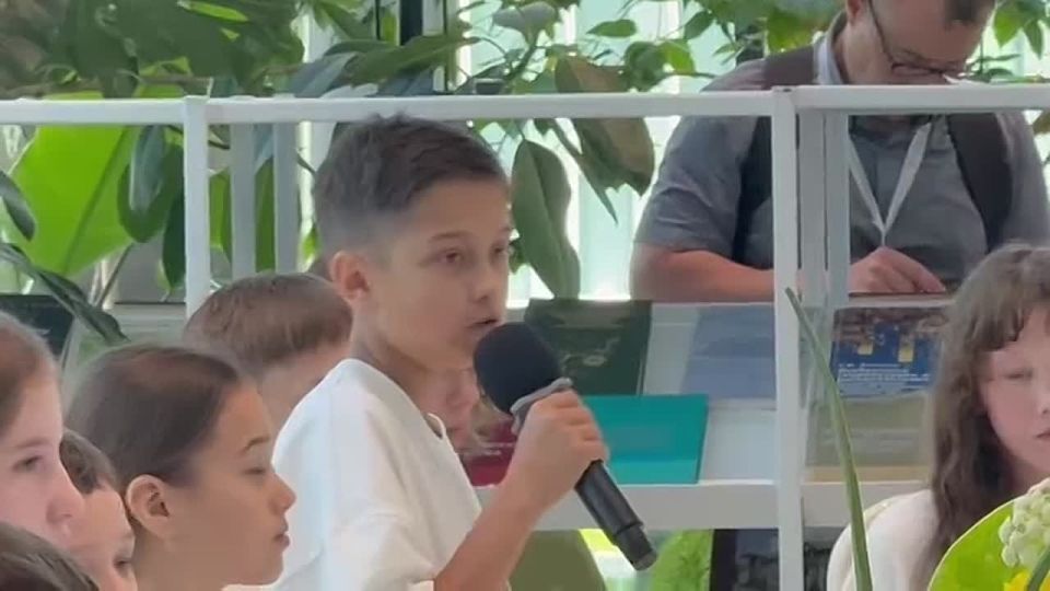  , 11 .                    