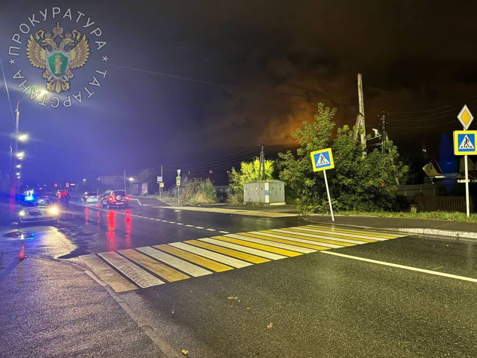 По предварительным данным, 5 августа примерно в 20:20 на улице Боевой города Казани водитель фургона сбил троих подростков и скрылся с места ДТП