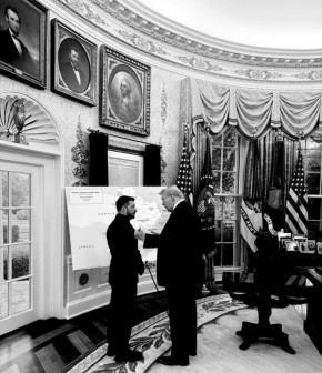 Трамп в Овальном кабинете показал Зеленскому новую карту Украины