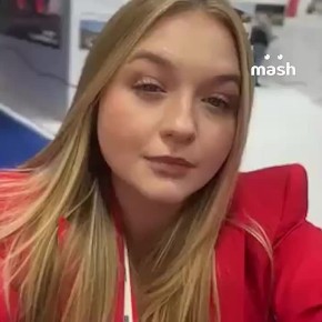 Министр туризма Анна Коновалова с удивлением врывается в ленту с себяшкой из Казани