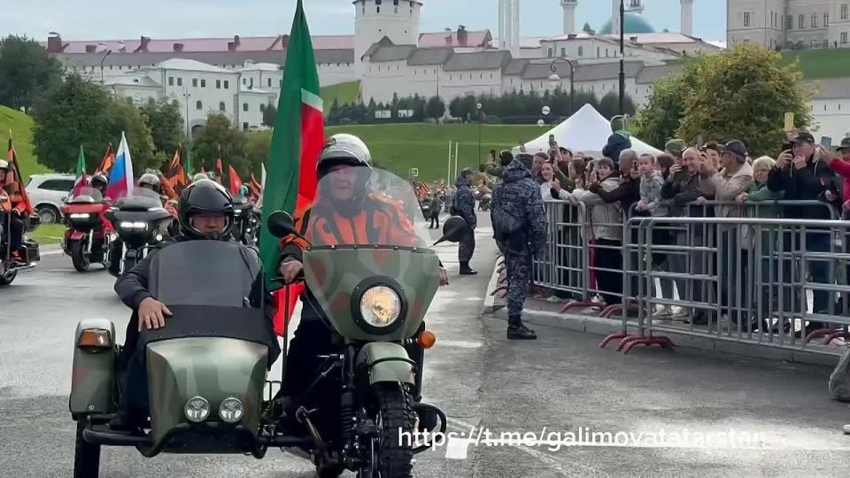 !.    1500      