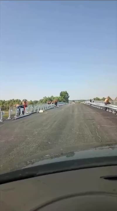   !.         