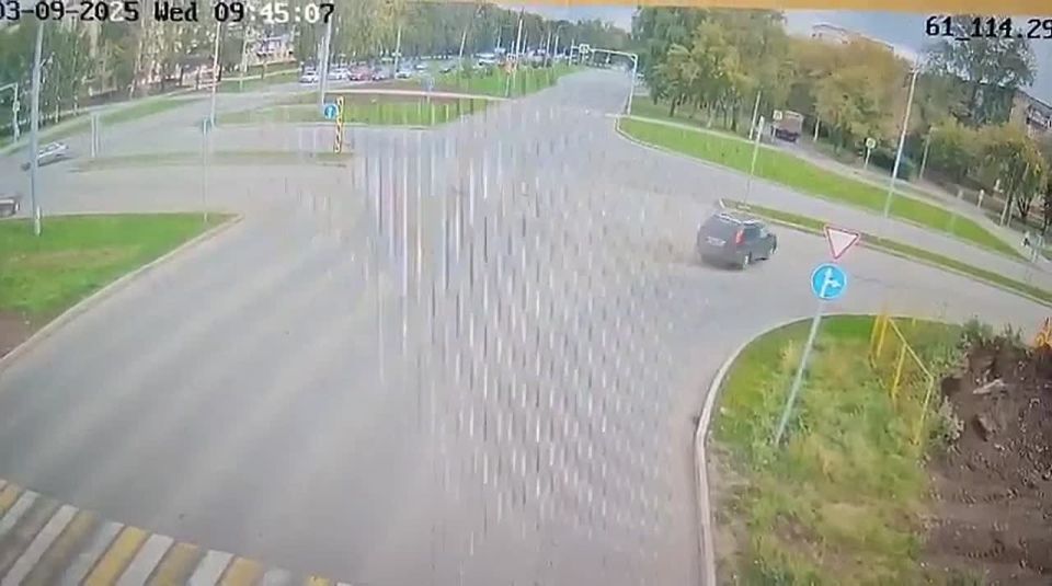       3      -   