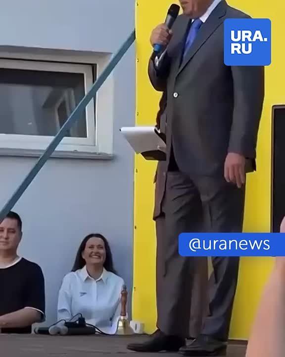    ,        :         19     .