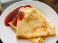 Тонкие блинчики на кефире: просто и вкусно!