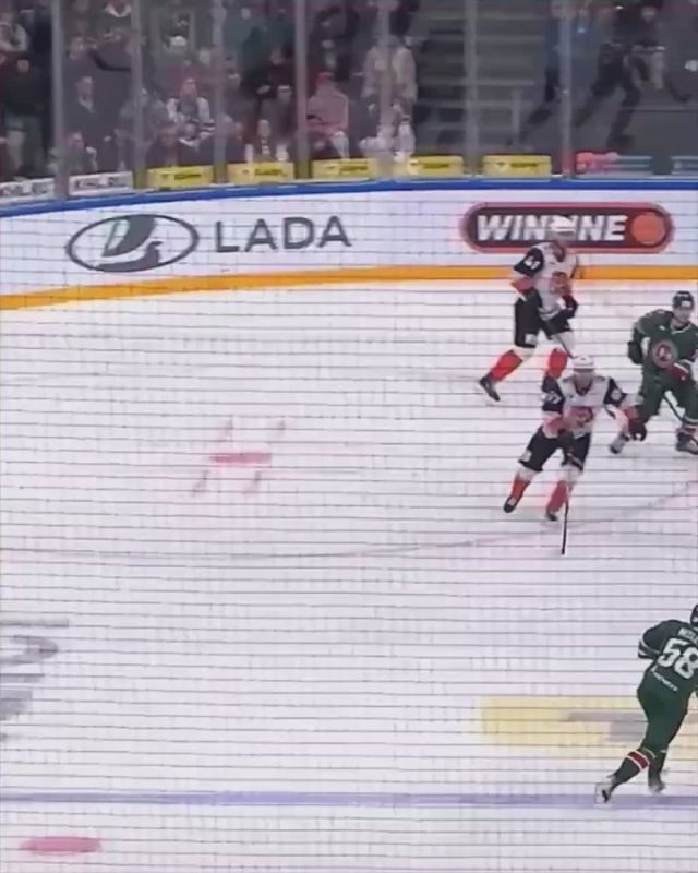 «Ак Барс» обыграл «Амур» со счетом 3:1