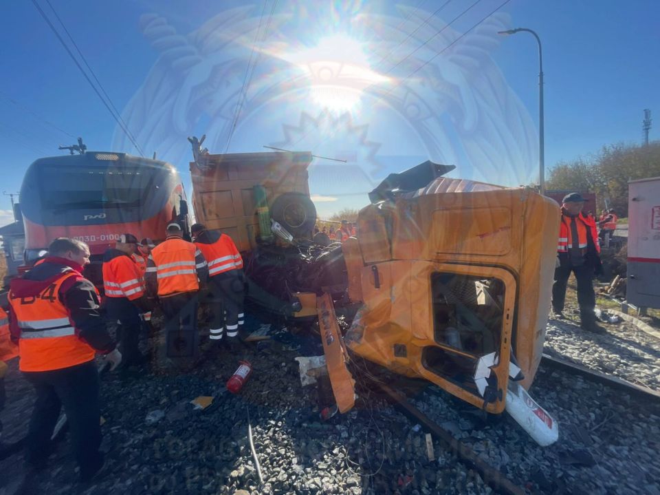 Сегодня в Зеленодольском районе на железнодорожном переезде в пос