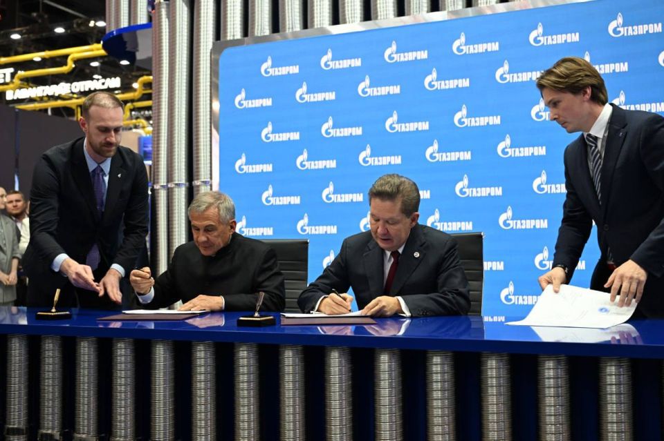 Рустам Минниханов продолжает участие в Петербургском международном газовом форуме