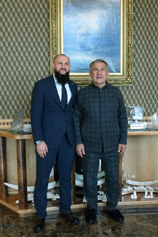 Рустам Минниханов встретился с руководителем представительства Главы Чеченской Республики Эли Кагарбековым