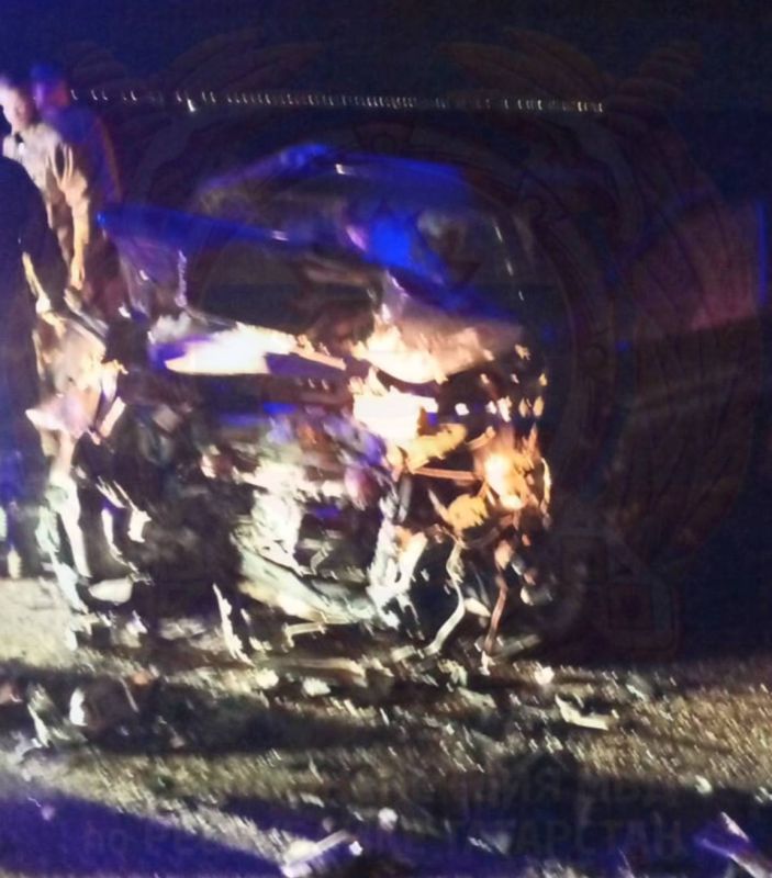 В Новошешминском районе водитель автомобиля Opel, по предварительным данным, в нарушение ПДД выехал на полосу встречного движения и совершил столкновение с автомобилем Лада