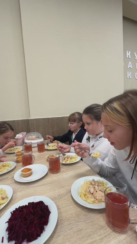 — Поверь мне, не в обедах счастье