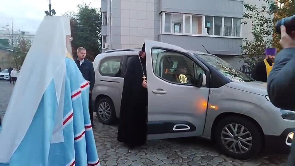 Мощи Луки Крымского торжественно встретили в Казани