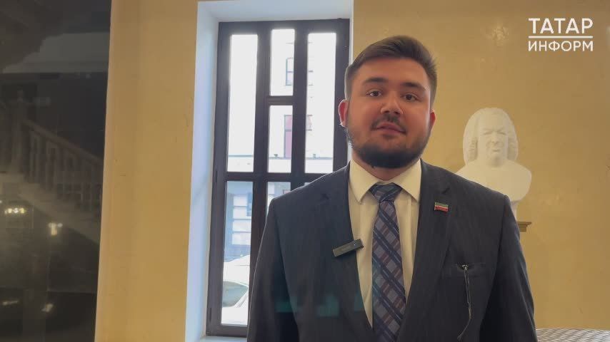 Председатель молодежного парламента при Госсовете РТ Дамир Нургалиев: «Рустам Нургалиевич задал тот вектор, в рамках которого мы будем отрабатывать нашу пятилетку. Хотел бы особенно отметить поддержку волонтеров и...