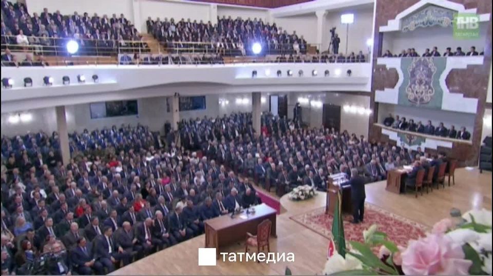 Без бергэ, без булдырабыз: Раис Татарстана Рустам Минниханов завершил выступление Ежегодного послания Госсовету РТ