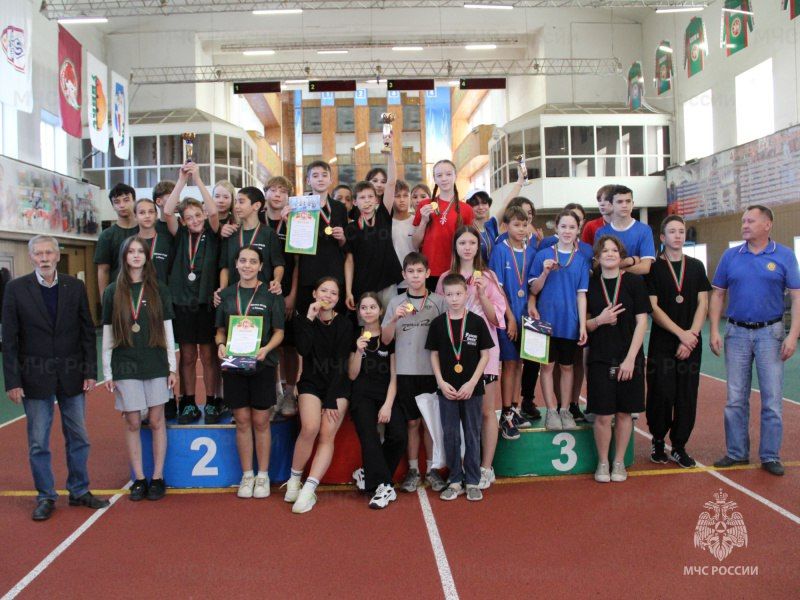 На соревнованиях – школьники