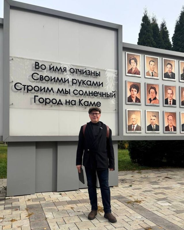 Известный блогер-урбанист, создатель и главный редактор популярного Telegram-канала «Архитектурные излишества» Павел Гнилорыбов посетил Нижнекамск и поделился своим мнением об облике и атмосфере города