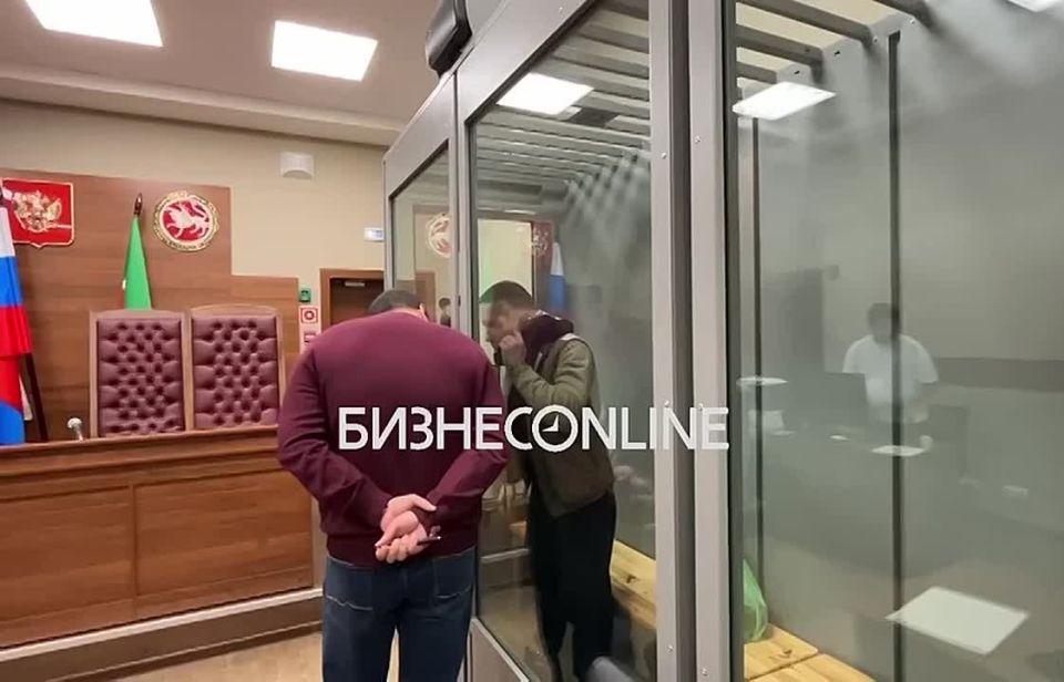 Мужа Ирины Шевыревой, пострадавшей при нападении, также доставили в суд