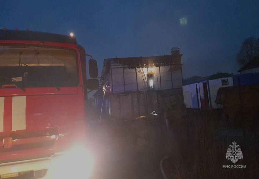 На пожаре в Альметьевске пострадал мужчина