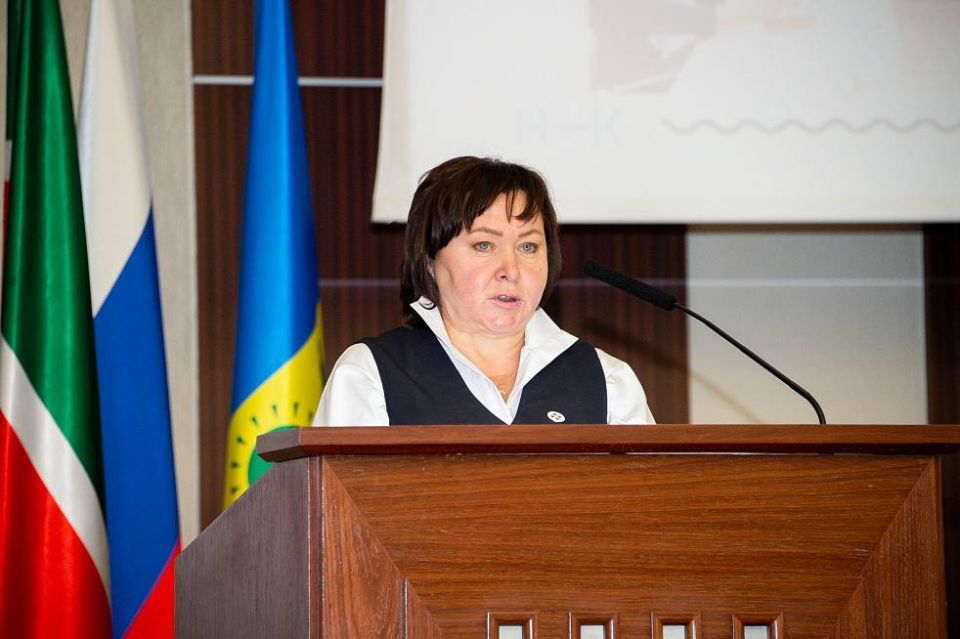 На «Деловом понедельнике» начальник Управления ГКУ «ЦЗН РТ» по Нижнекамскому району Ирина Герсименкова представила доклад о текущей ситуации на рынке труда