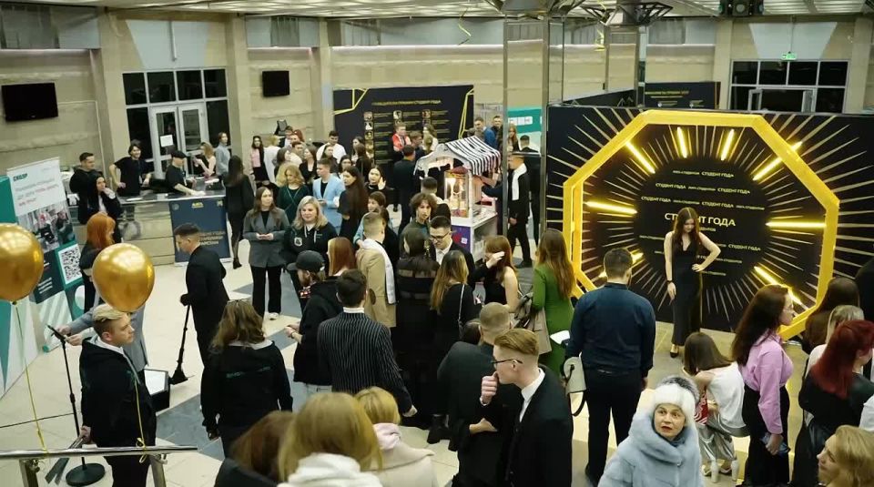 Открываем двери к успеху: стартовал прием заявок на XXI премию «Студент года Республики Татарстан – 2025»!