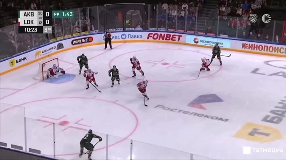 8-я победа подряд: «Ак Барс» обыграл лидера Западной конференции КХЛ - «Локомотив»