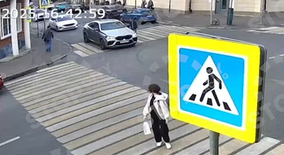 Футбольный судья Игорь Захаров, ударивший прохожего в Казани, отстранен от работы на ближайших матчах